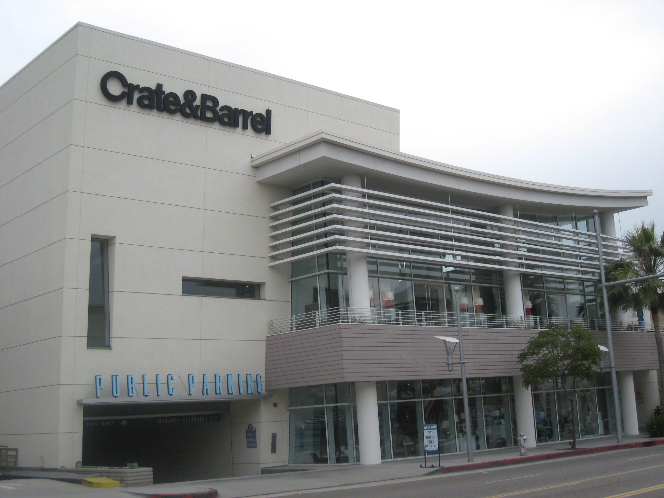 Crate & Barrel calling on local school students for creative designs
