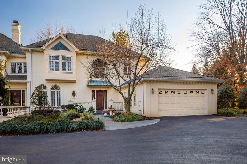 House of the Week: 1316 Wrenfield Way, Villanova