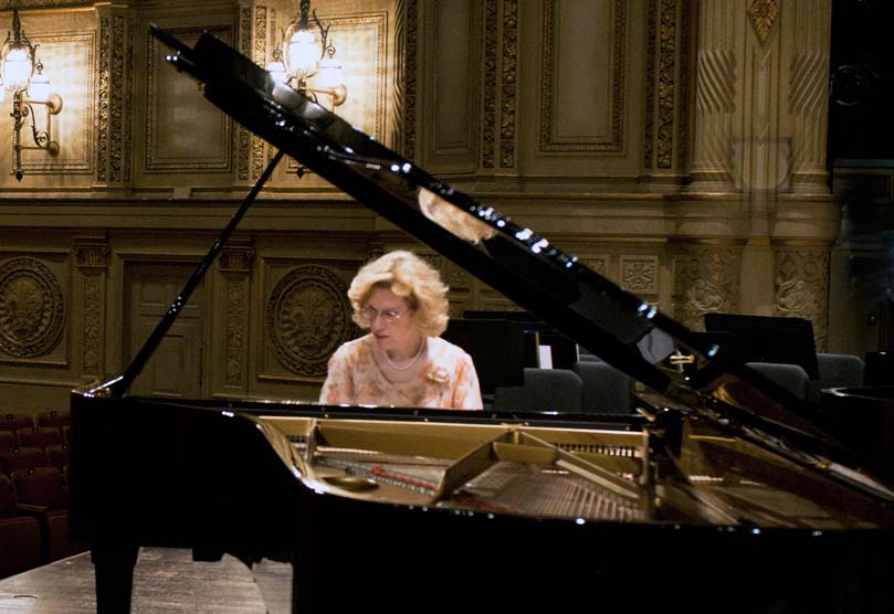 Distinguished pianist Sara Davis Buechner to perform at Bryn Mawr College