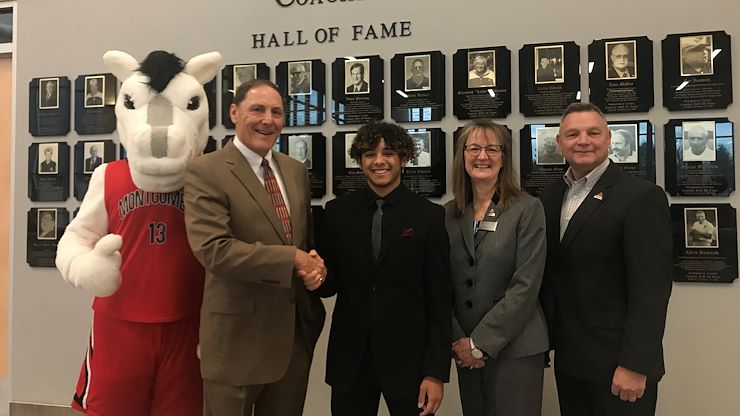 MCCC Student Receives Montgomery County Coaches Hall of Fame Scholarship