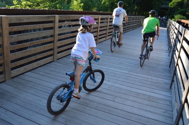 7 Safe Summer Family Activities