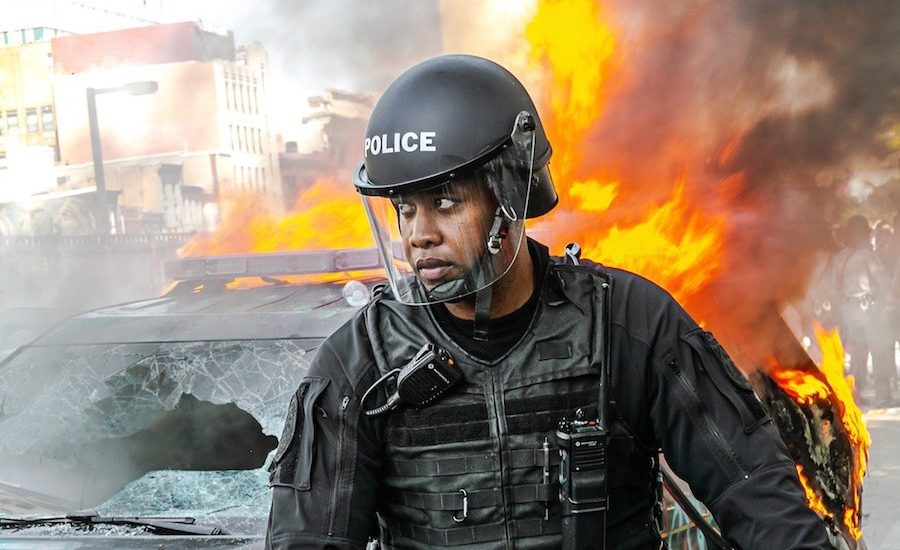 Merion Station Photographer Captures One of Most Iconic Photos from Philadelphia Protests