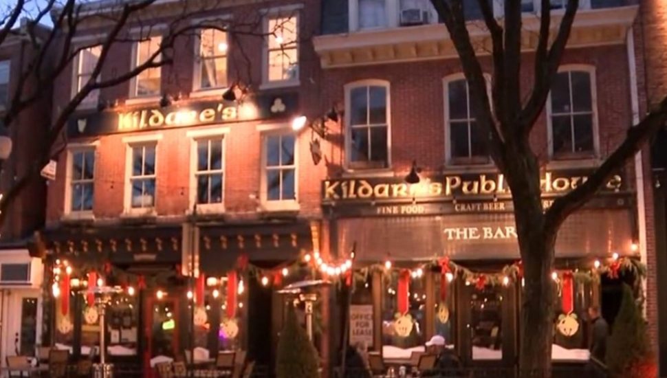 Patron’s Kind Gesture Surprises Server at Kildare’s Irish Pub