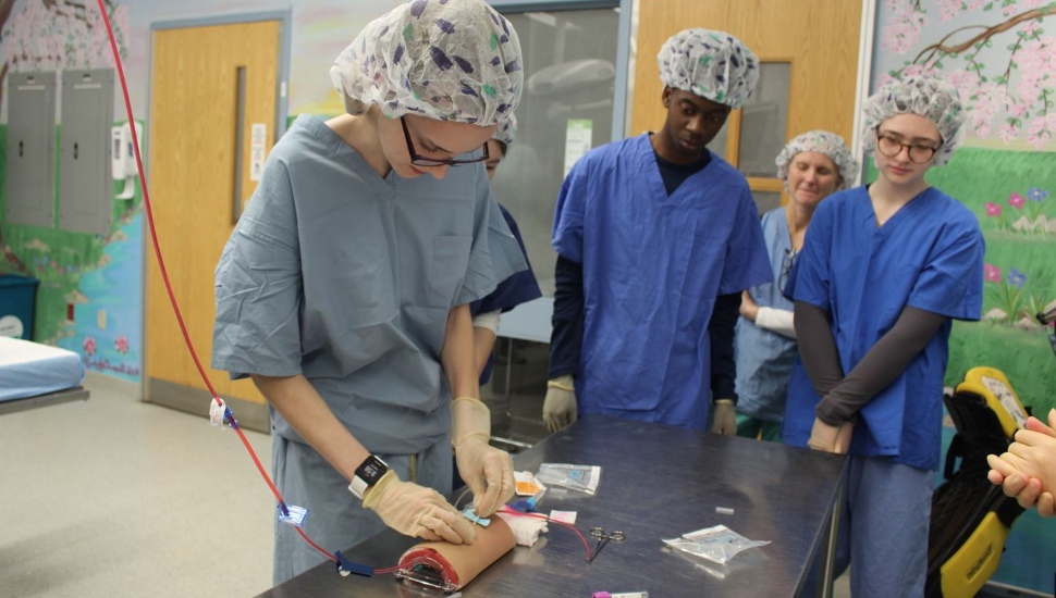 Abington Friends School Center for Experiential Learning Immerses Students in Real-Life Experiences