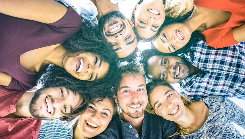How Are Millennials &; Gen Z Using LinkedIn?