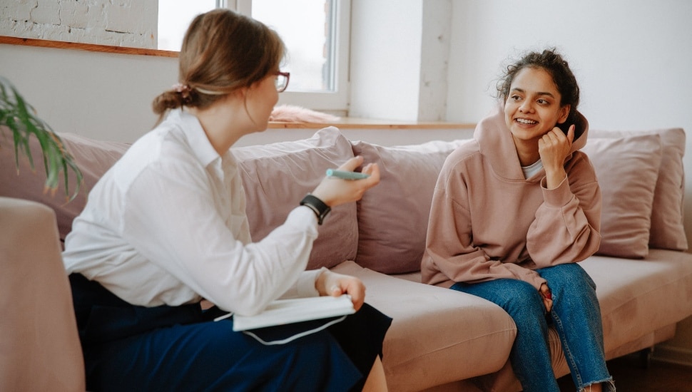 woman with therapist