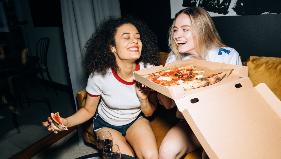 Royersford girls with pizza