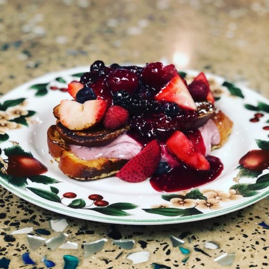 berry french toast brunch
