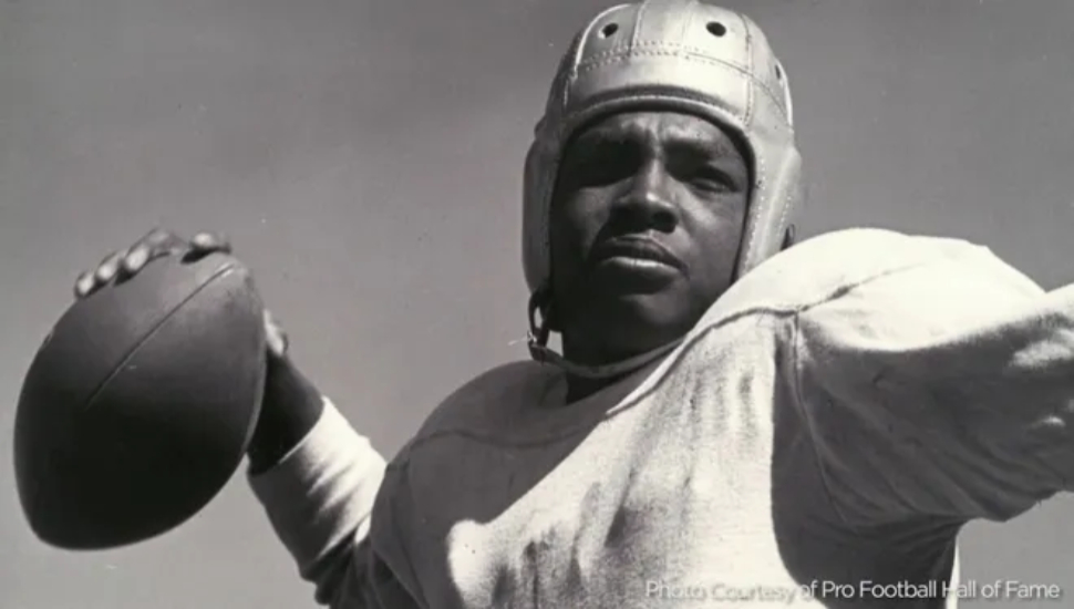 Wally Triplett football player