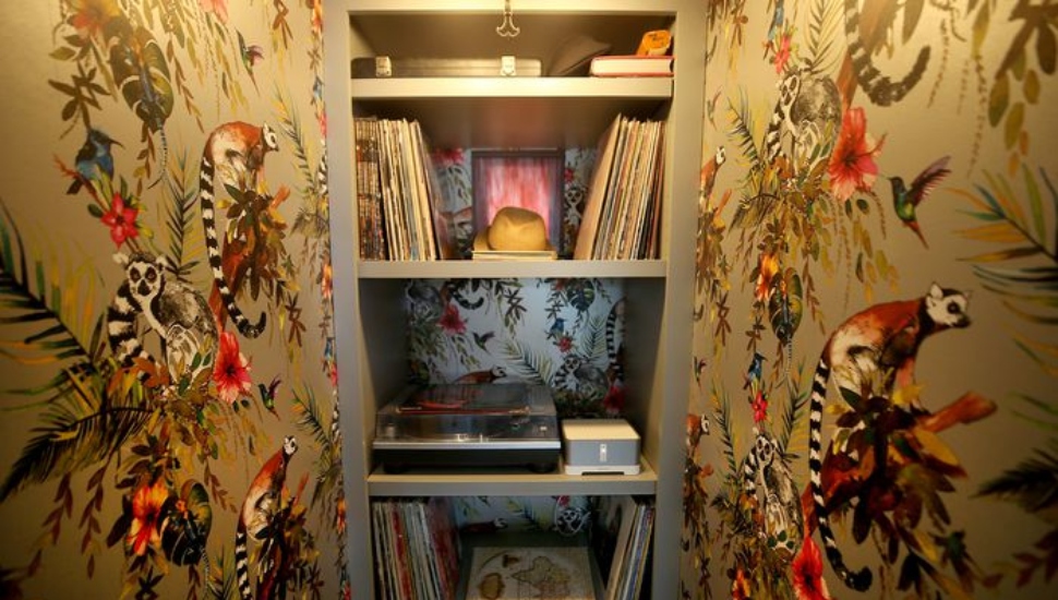 Wallpaper, Once the Old Fogey of Interior Design, is Back en Vogue, Says Local Studio