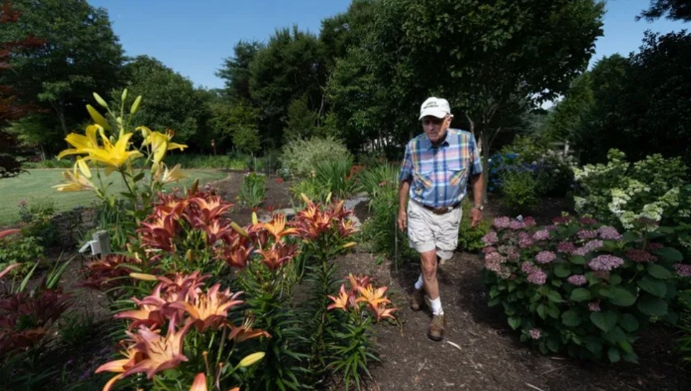 Gary and Susan Erb, Downingtown, garden
