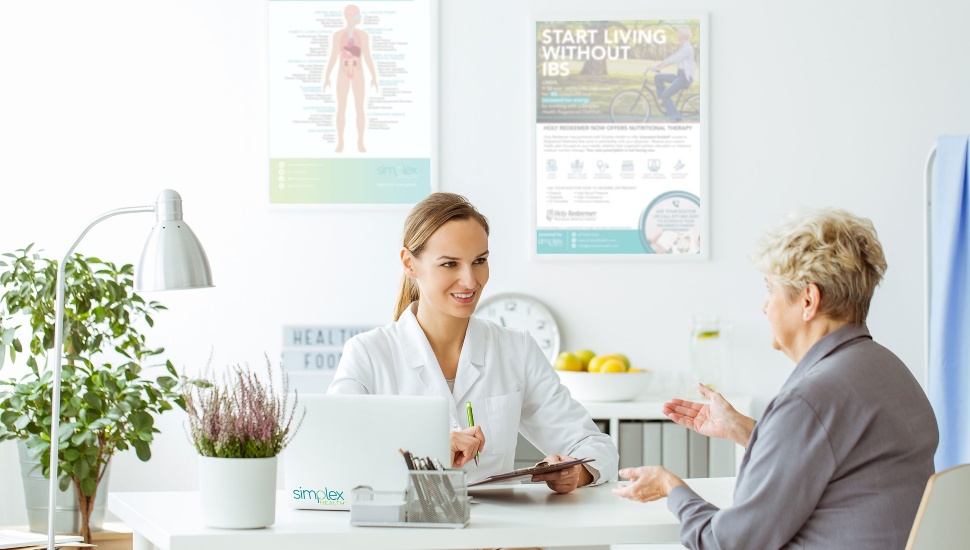 simplex health doctor and lady patient