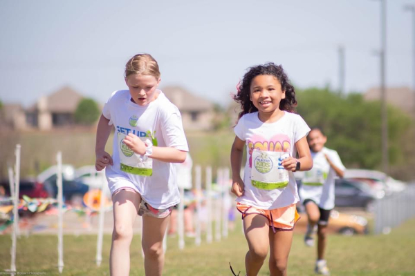 Kids participating in the healthy Kids running series.