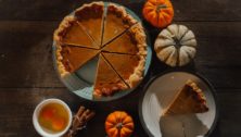 Thanksgiving Dinner To-Go with Pumpkin Pie