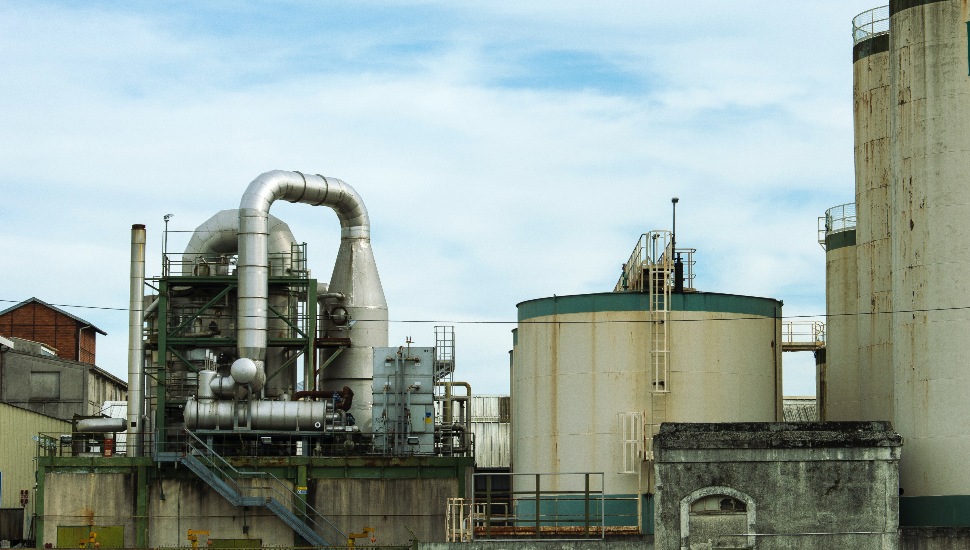 Crude oil refinery