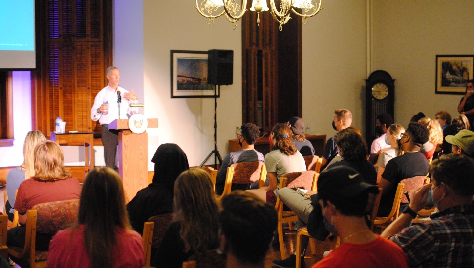 Chestnut Hill College Students Gain Business Expertise From Vanguard’s Former CEO