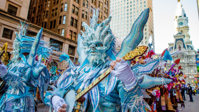 Philadelphia’s Mummers Parade is a centuries-old New Year’s Day tradition that has flash, fanfare, humor, and live music, courtesy of costumed string bands that play along the parade route along Broad Street from City Hall to Washington Avenue.