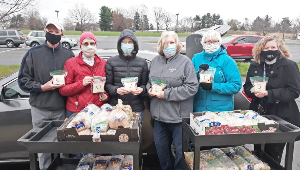 volunteers with lou farrell