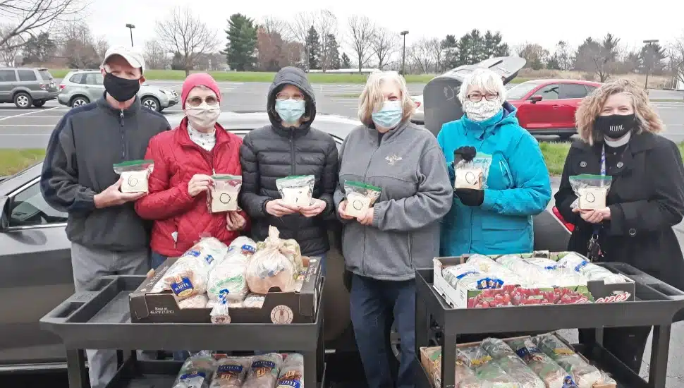 volunteers with lou farrell