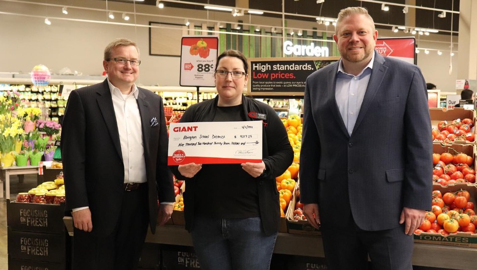 abington school district FB giant grocery 2022