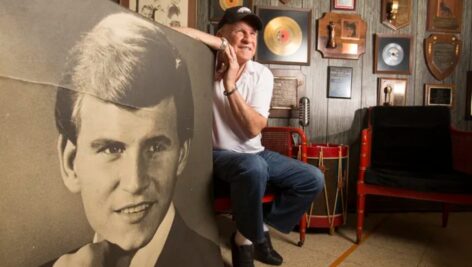 BobbY Rydell with his picture