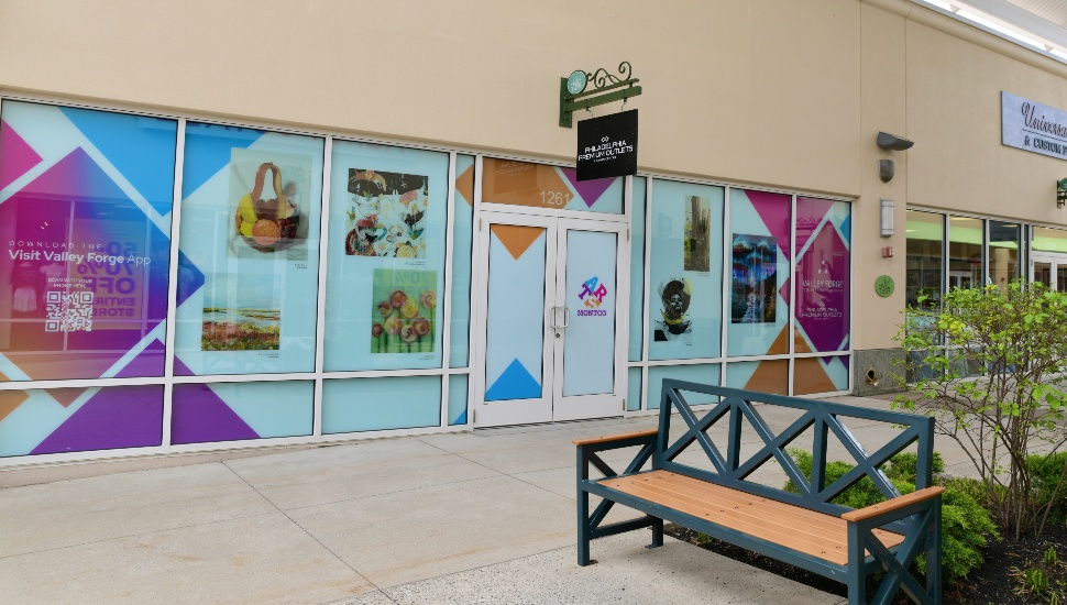 art wall at outlets