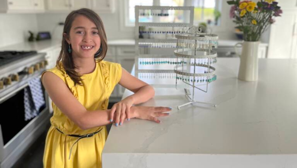 Nine-Year-Old from Bala Cynwyd Makes Earrings to Support Ukraine
