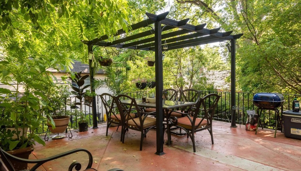 1516 Sheffield Lane in Wynnewood is for sale.