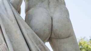 statue from behind