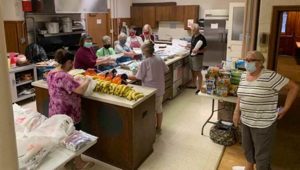women working in a kitchen