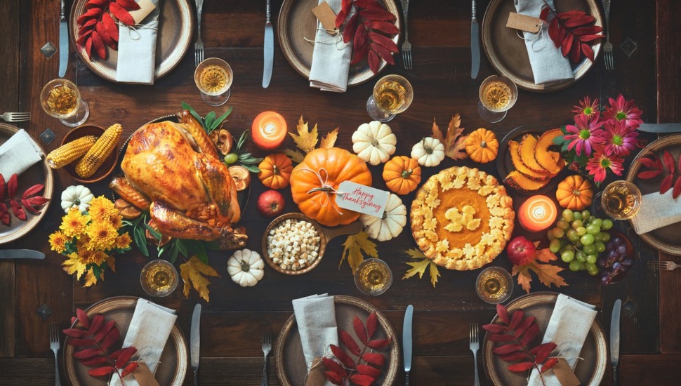 Thanksgiving table