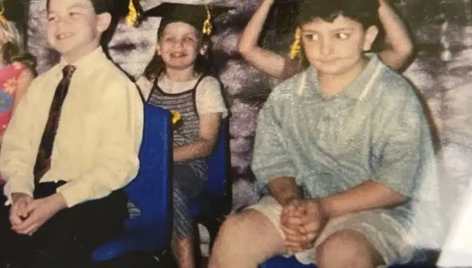 two kids who went onto own Muffins