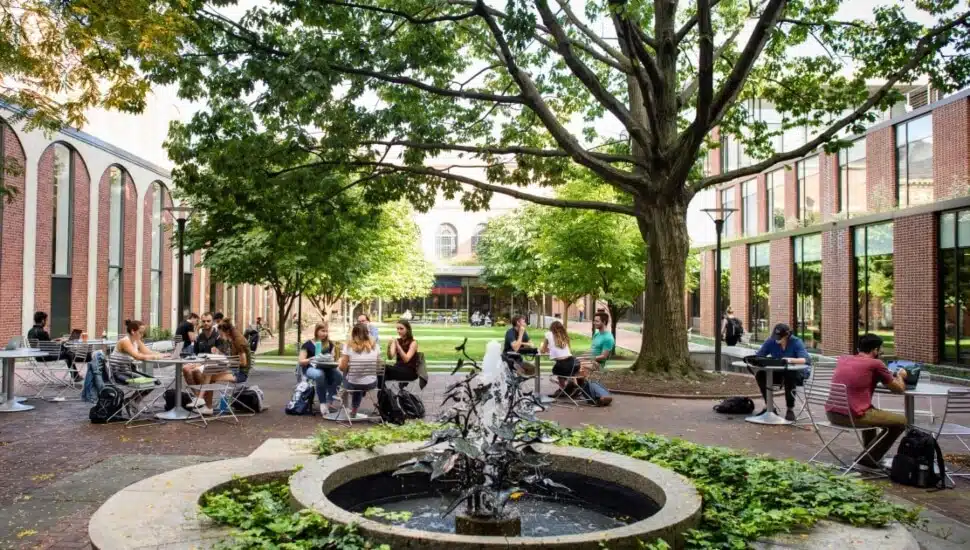The coutyard at the University of Pennsylvania Carey Law School