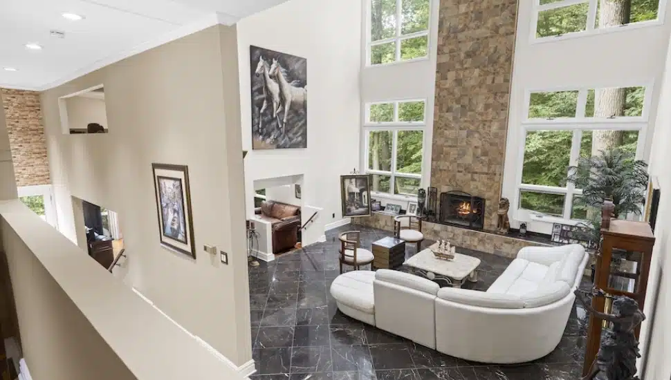Image via CdB Photography via Kurfiss Sotheby's International Realty.