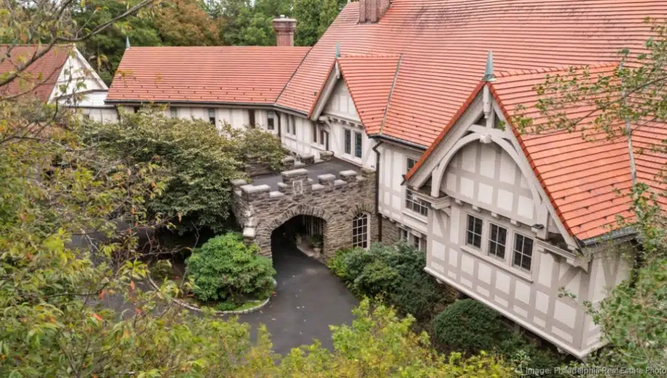 The front od the 500-acre Abington Estate.