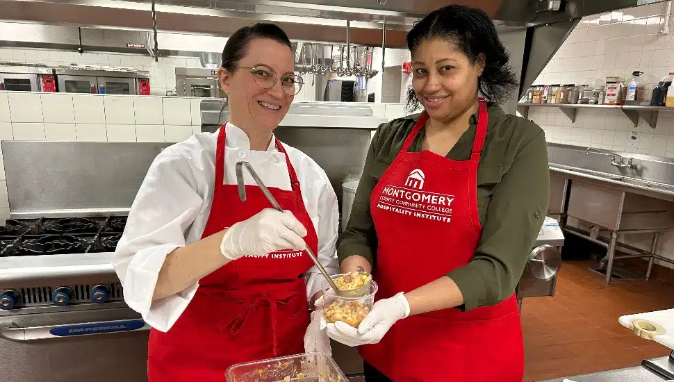 MCCC volunteers in the kitchen