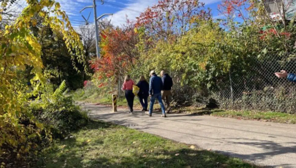 Haws Avenue trailhead