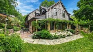 histroic farmhouse exterior in Collegeville.