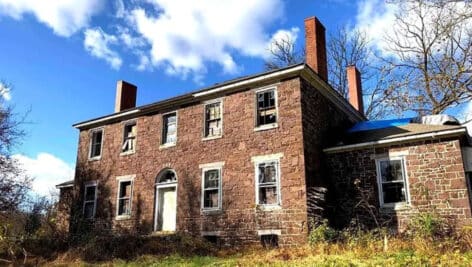 Exterio of the Hood Mansion in Limerick.