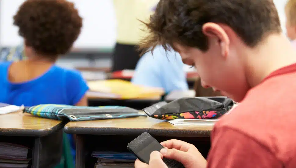 students with cell phones