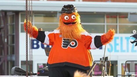 Flyers mascot, Gritty.