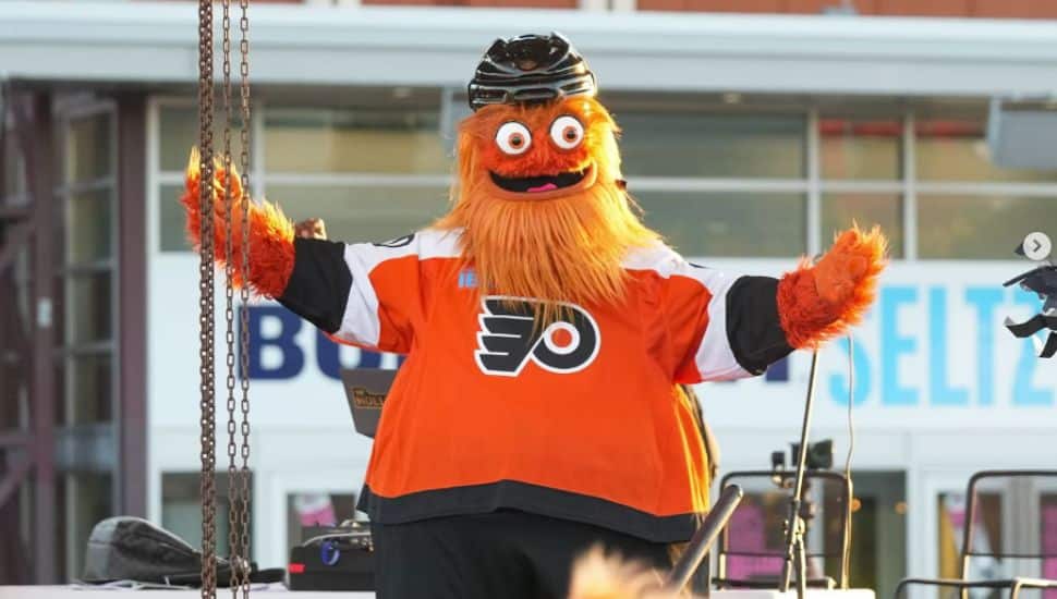 Flyers mascot, Gritty.