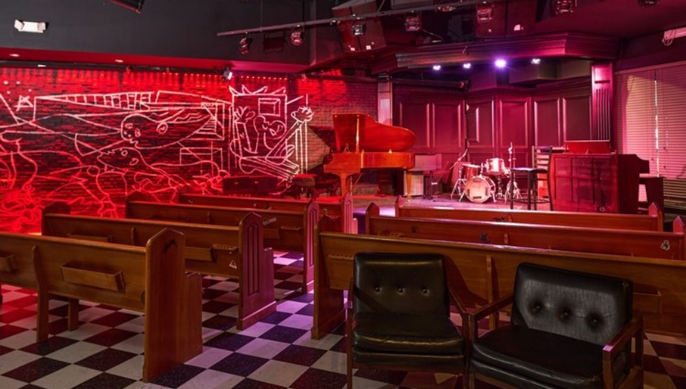Cellar Dog lounge and gaming area.