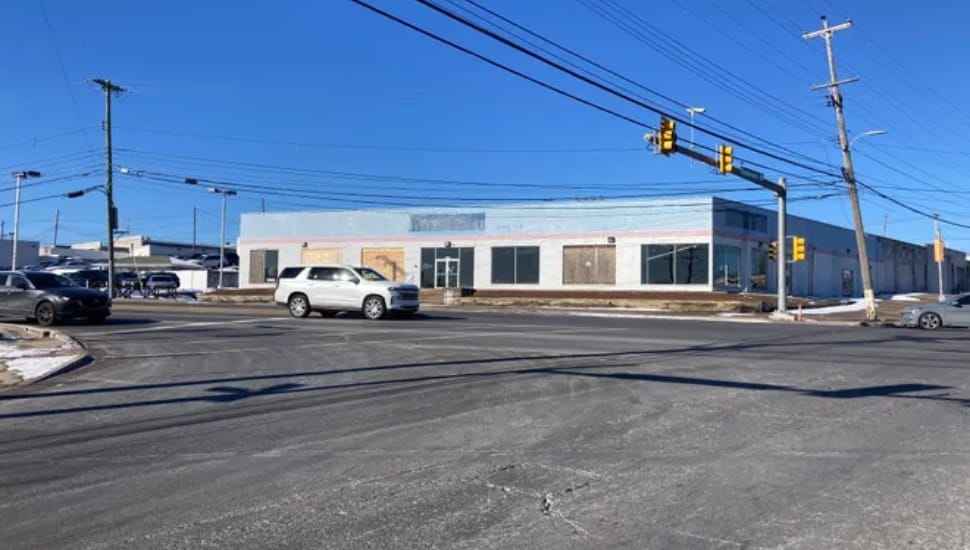 An empty building at 1974 Lincoln Highway in Middletown.