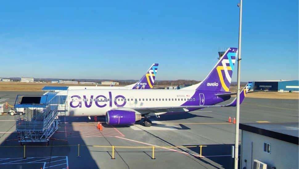 Avelo plane at Wilmington Airport.