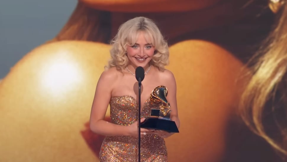 Sabrina Carpenter gives her acceptance speech at the Grammys.