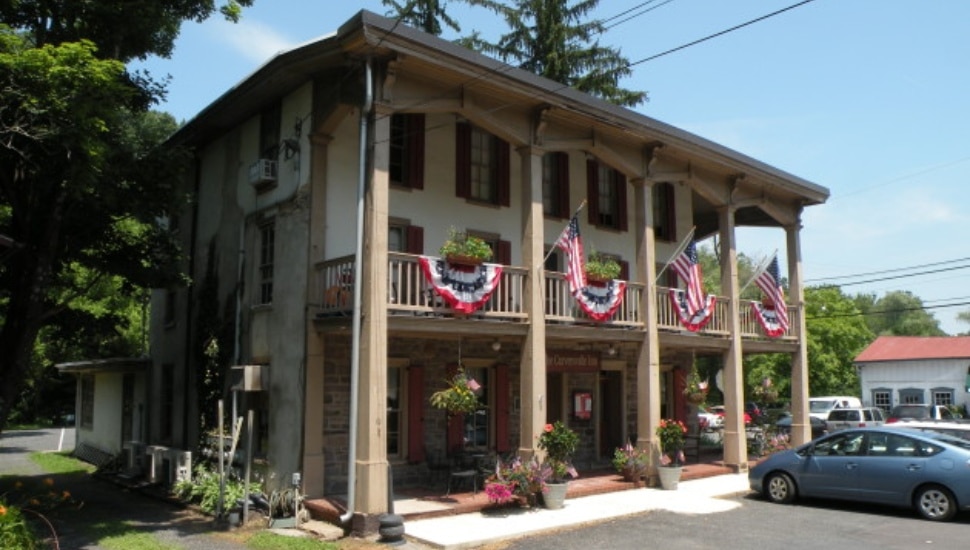Front view of the Carverville Inn