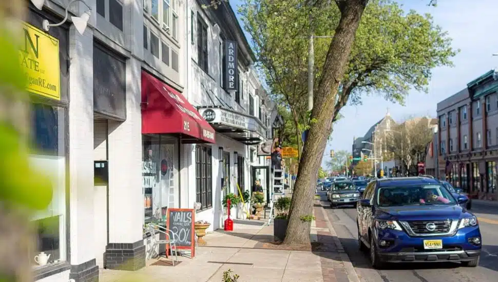 A view of storefronts in downtown Ardmore.