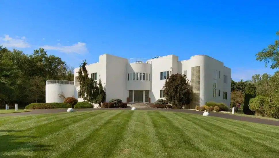 First Bank House of the Week: $3.4 Million Modern Abode