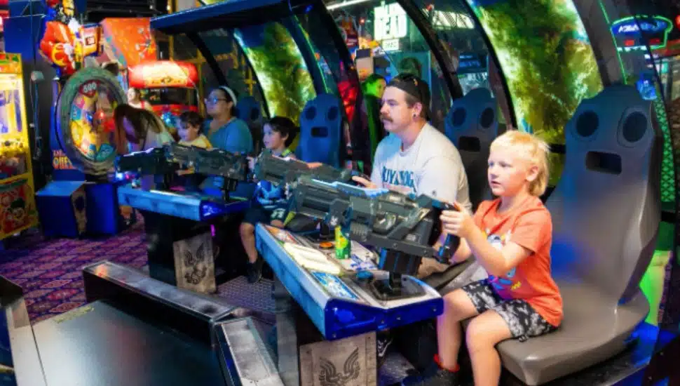 All-Age Entertainment Awaits at Arnold’s Family Fun Center in Oaks